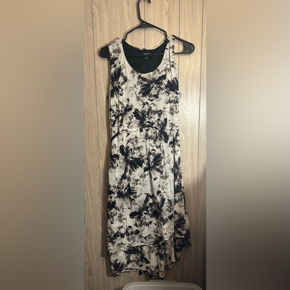 Simply Vera Vera Wang Black and Cream High Low Dress